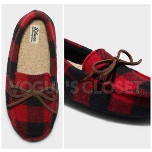 NEW! Dluxe by Dearfoams Braydon
Moccasin Kids Slippers Red Plaid